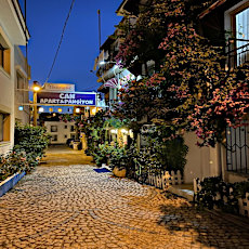 Can Butik Pansiyon Çeşme